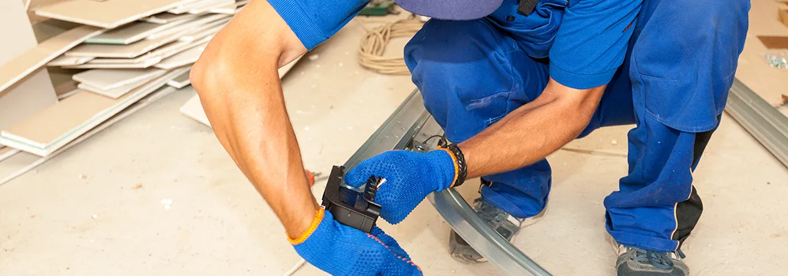 Sliding Garage Door Repair in Downtown, Ontario